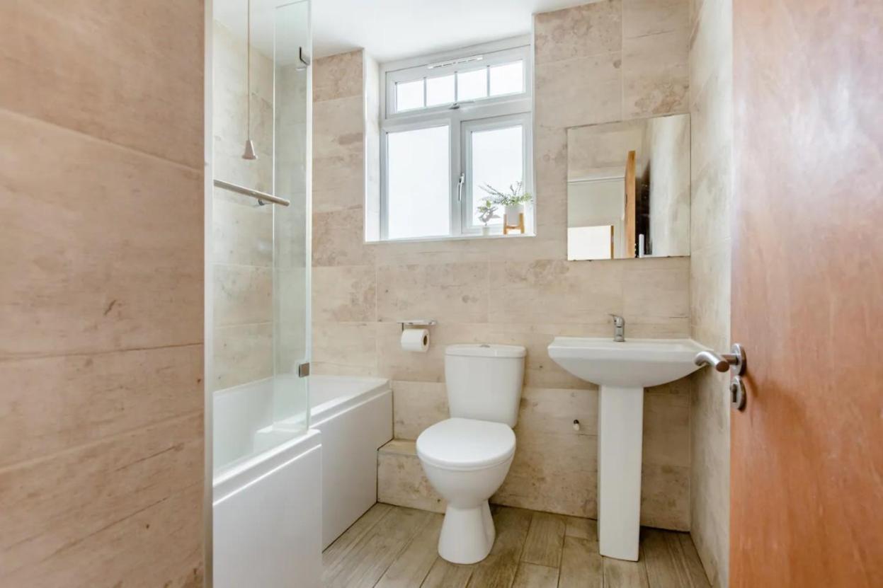Double Room Edmonton Green, London N9 Exterior foto